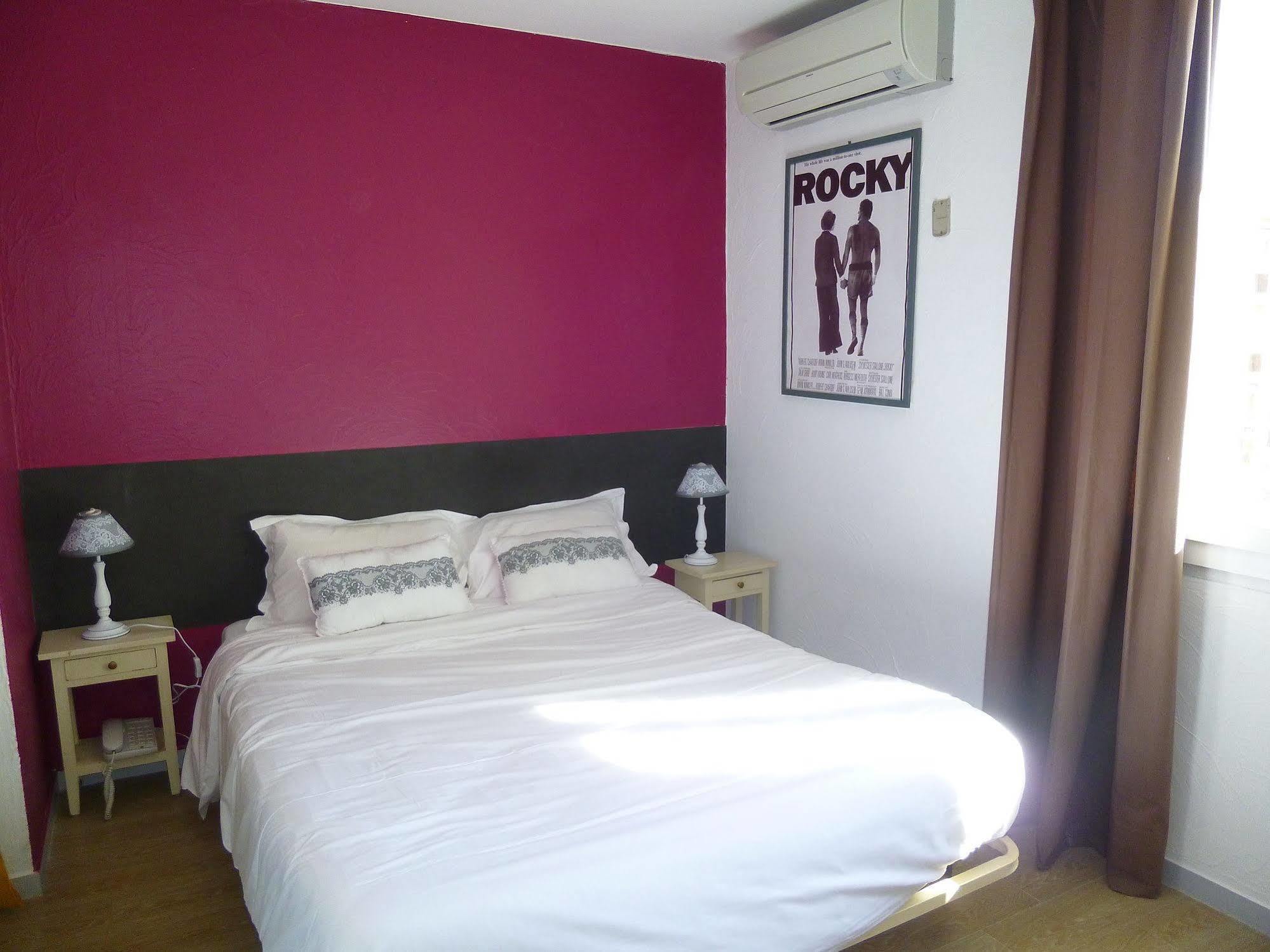Des Congrès Et Festivals Hotel 3*