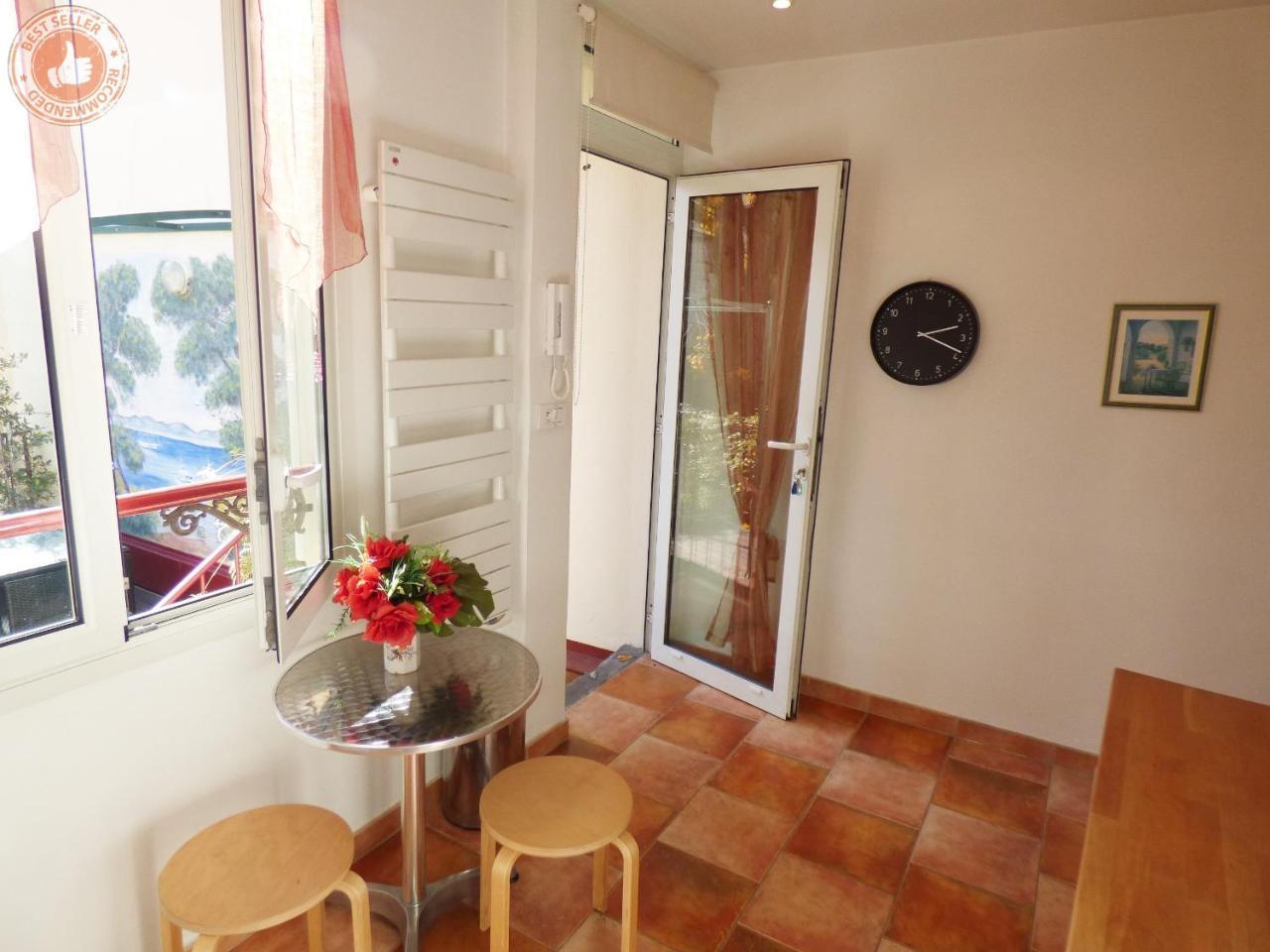 Alc - A523 - 4 Min Palais And Beaches