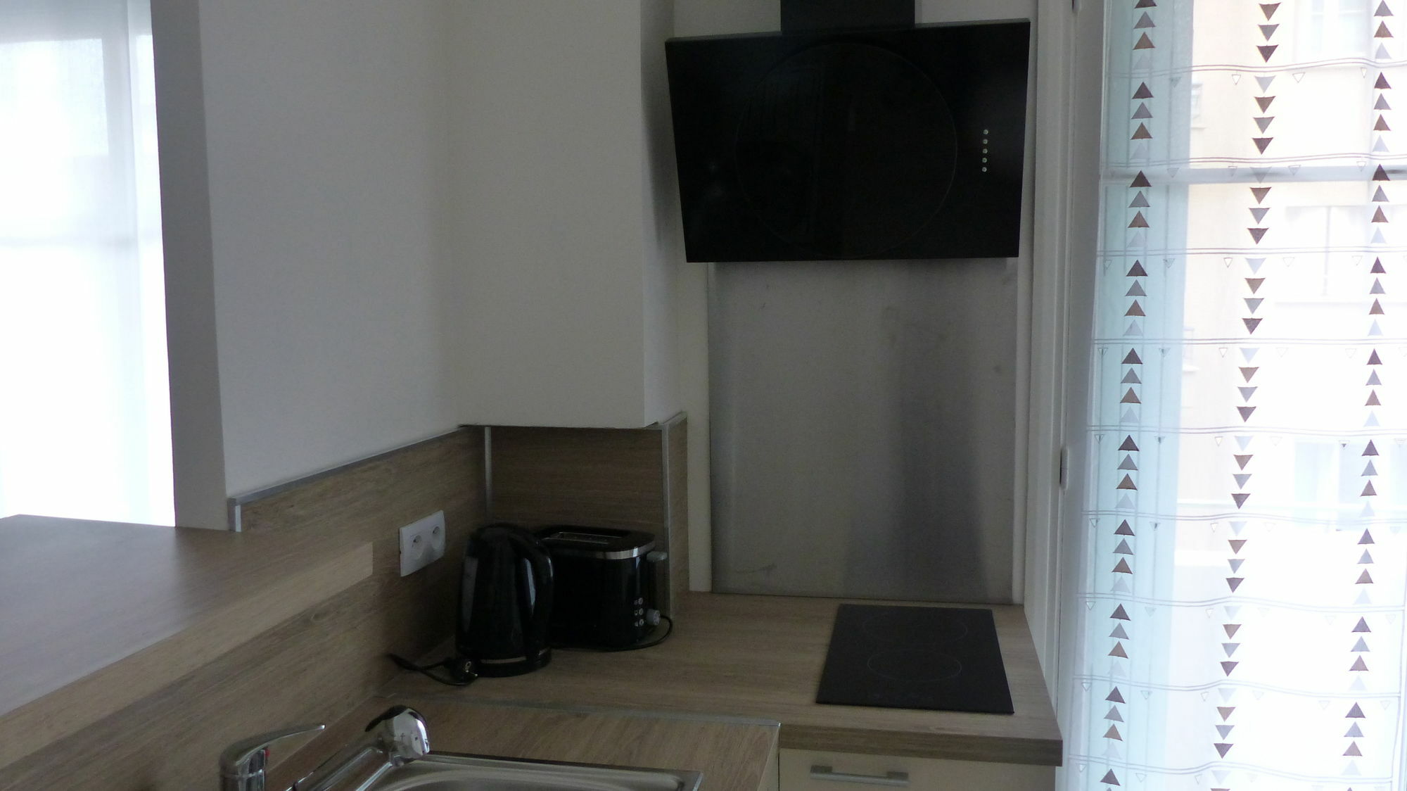 Lovely Renovated 5pax In The Heart Of Apartment *