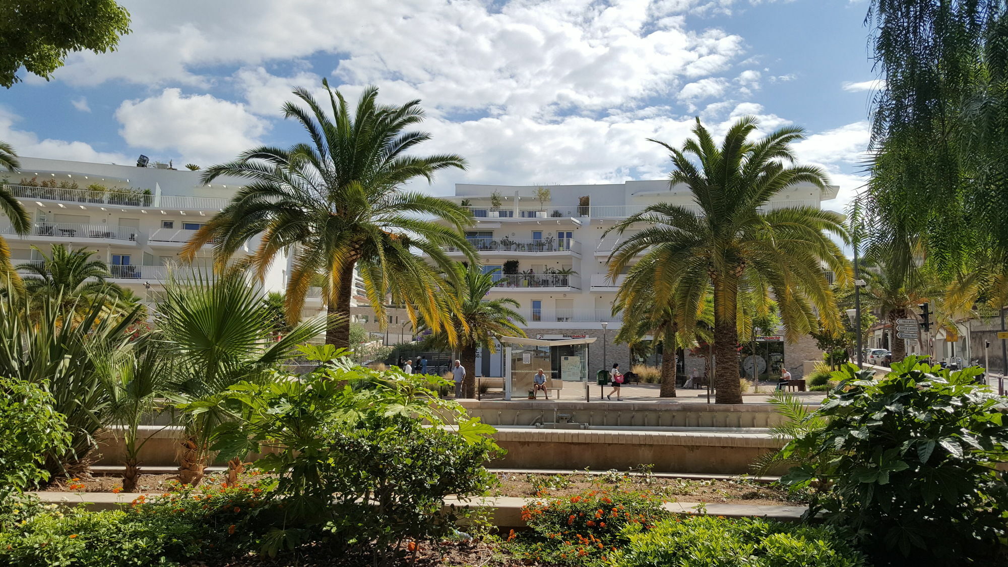 Apartment Lovely Renovated 5pax In The Heart Of