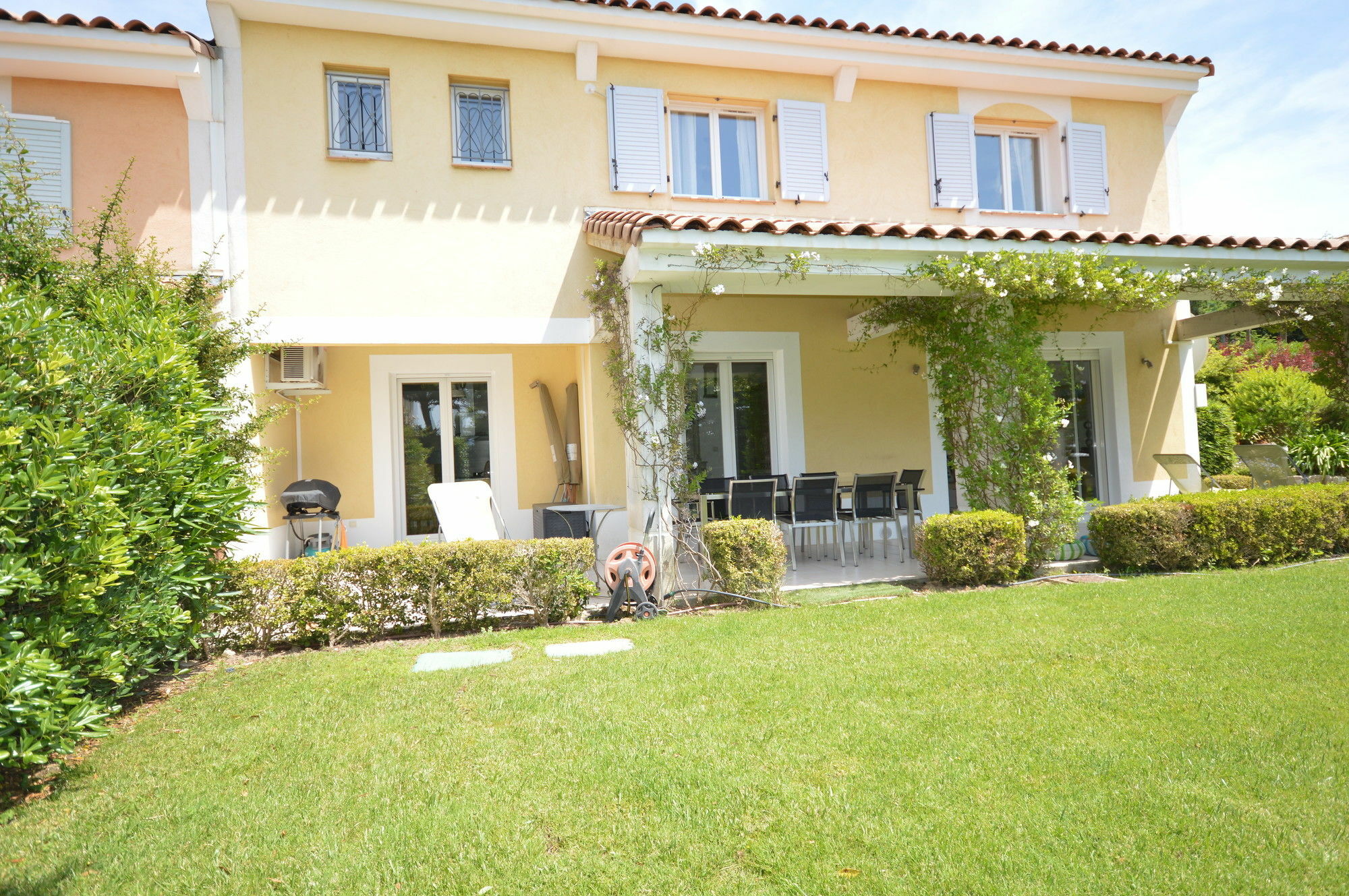 Apartment Elegant Beautiful Garden Cannes