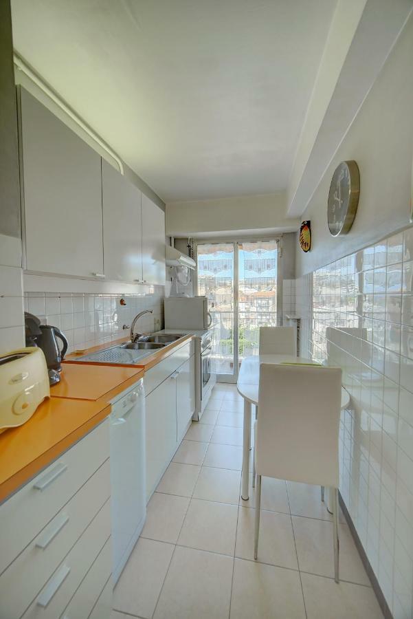 Louis Blanc/forville Apartment