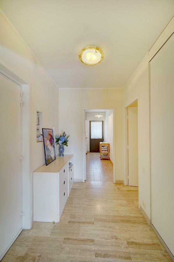 Louis Blanc/forville Apartment