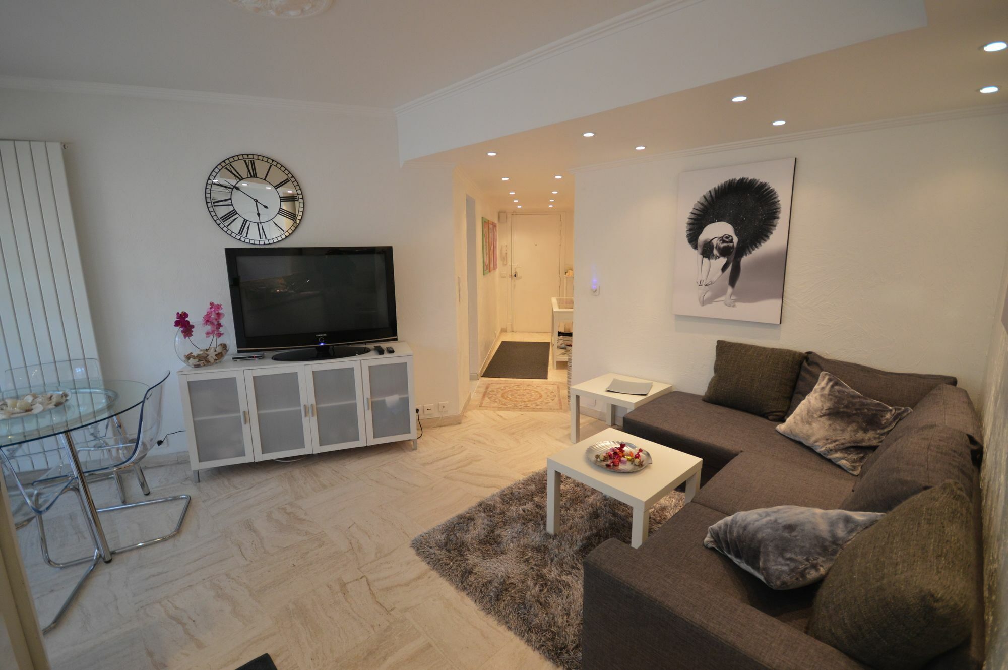 Marie Antoinette Apartment Cannes