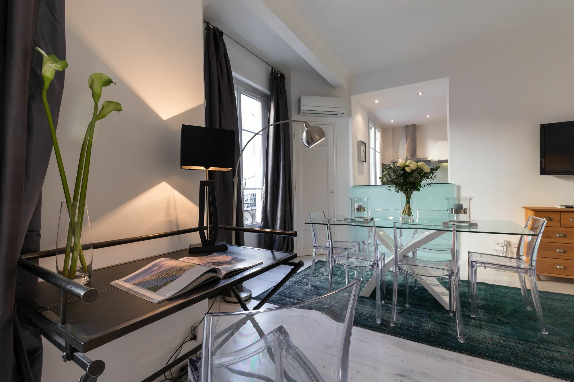 Modern: 2-bed With Aircon Apartment