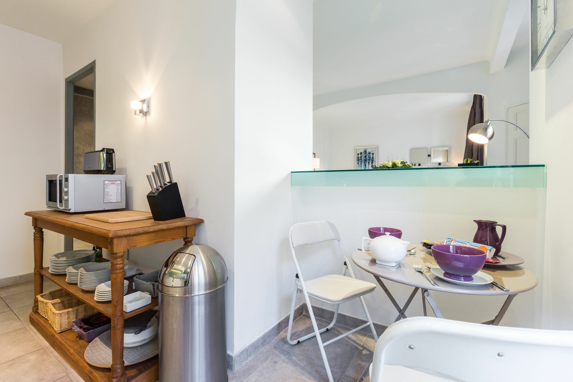Modern: 2-bed With Aircon Cannes