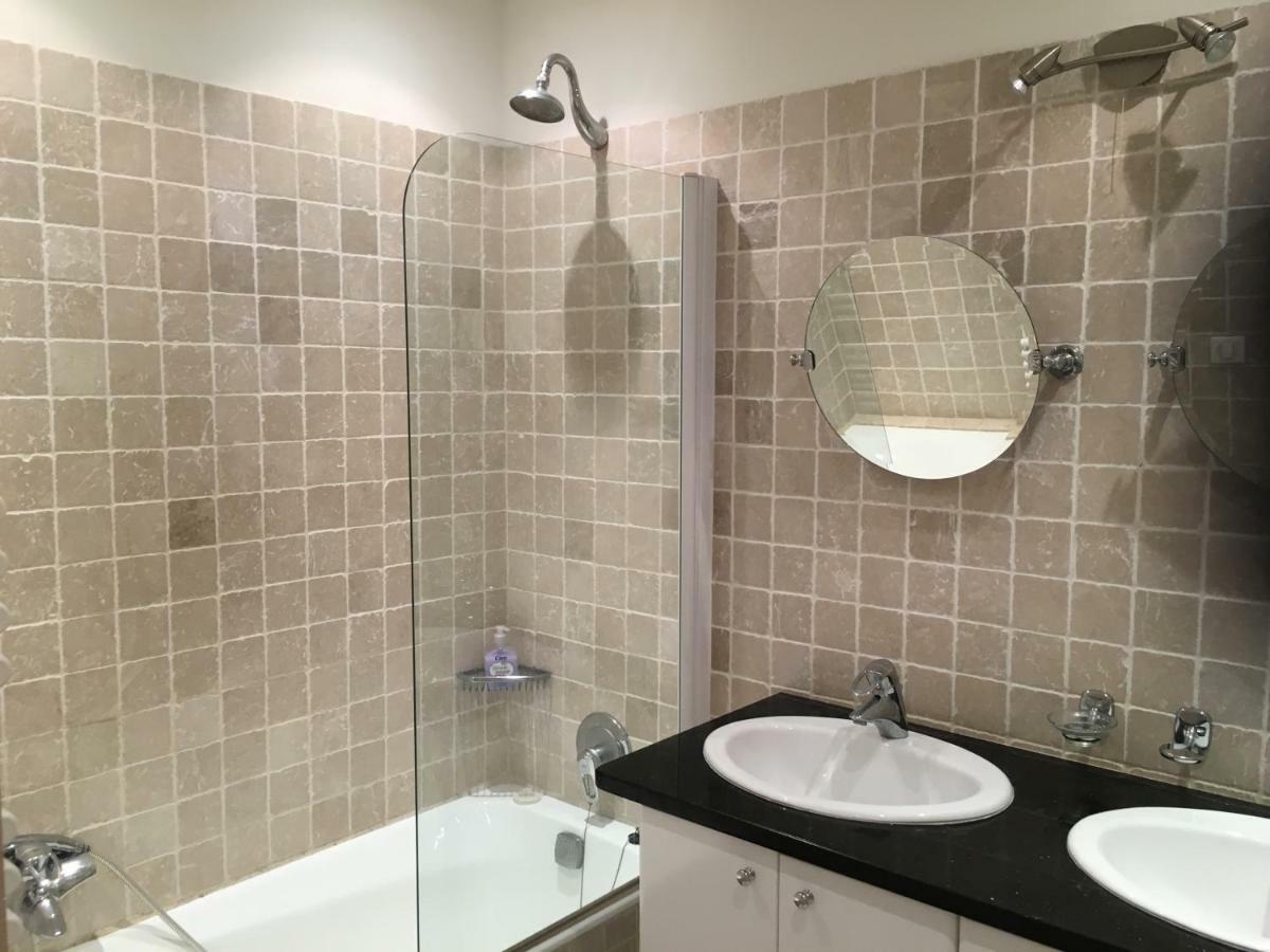 Apartment Golden Triangle 2br/2ba