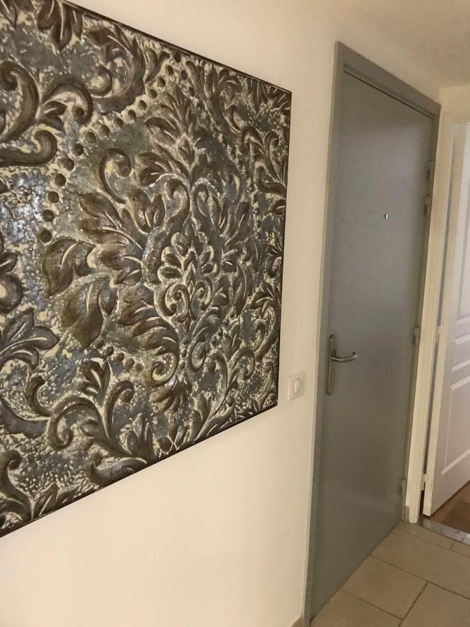 10 Rue De La Rampe Apartment