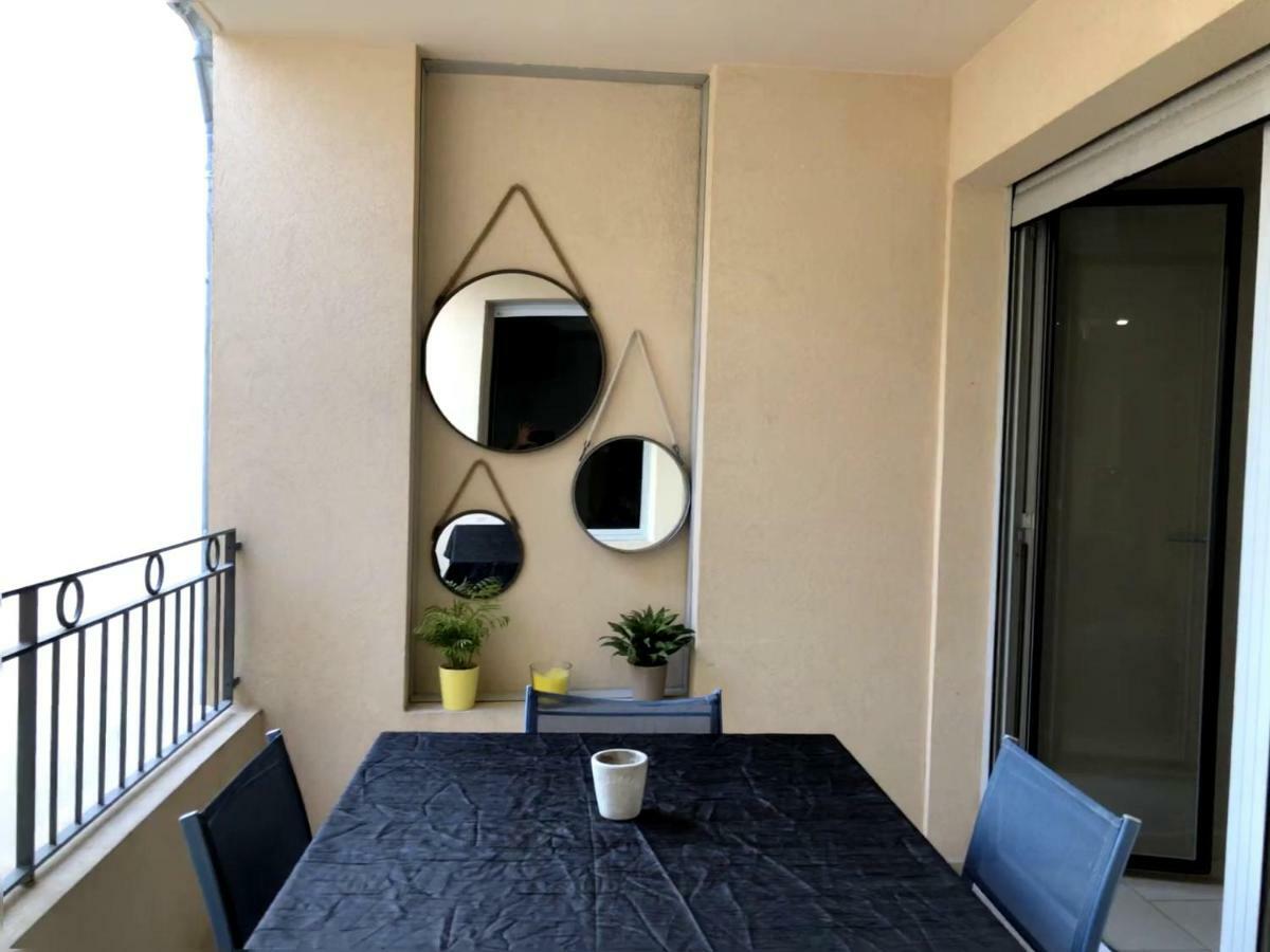 10 Rue De La Rampe Apartment *