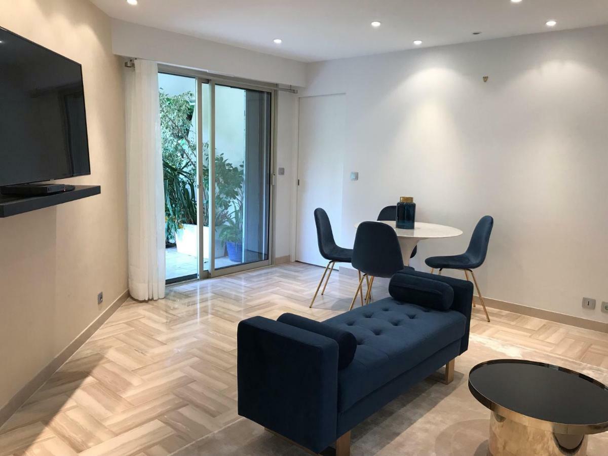 19 Rue Du Parc Alexandre Iii * Cannes