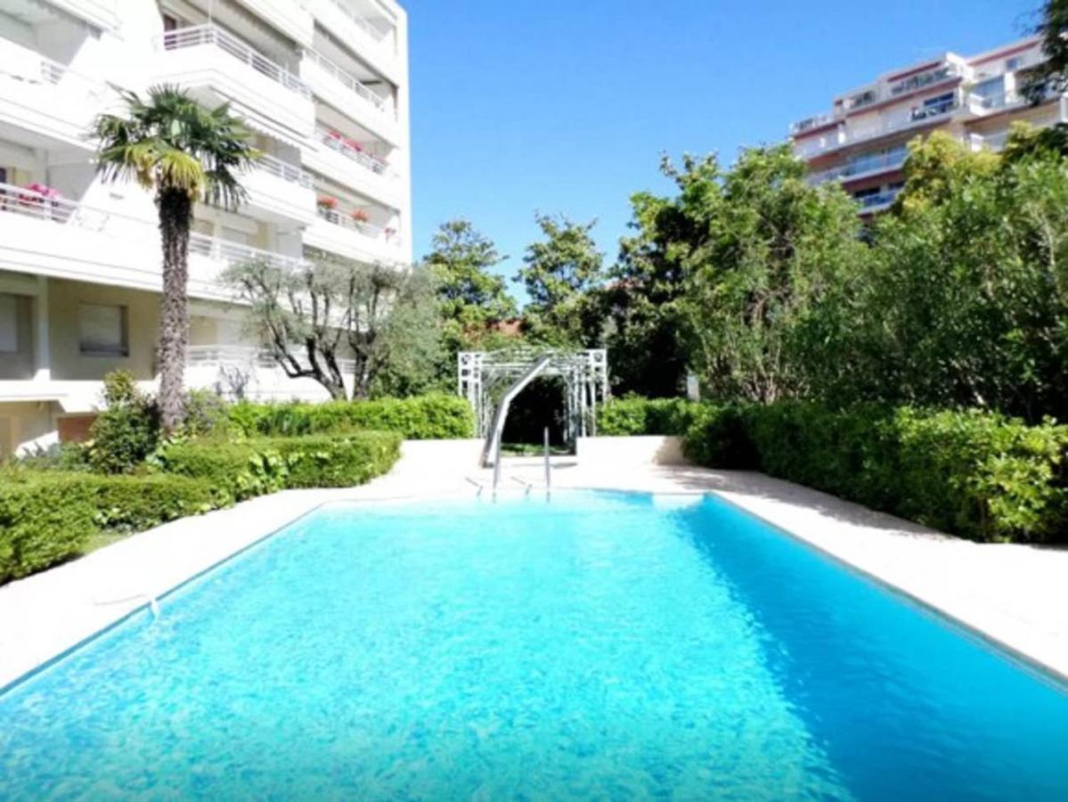 Lux Garden And Swimming Pool