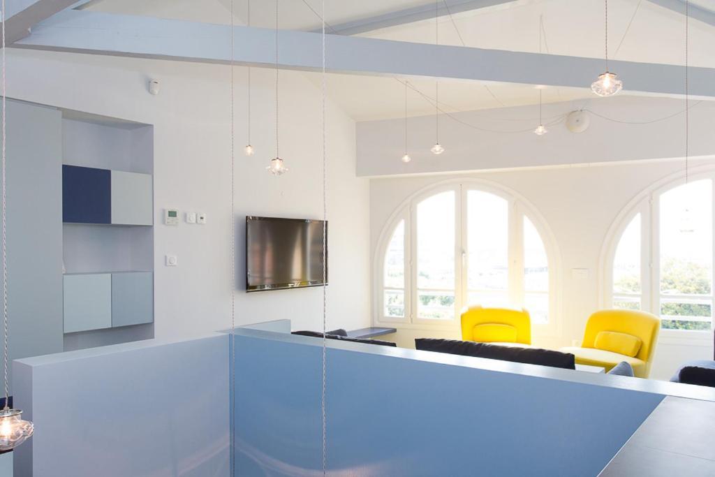 Floor2 Beds W/sea Wiew Cannes